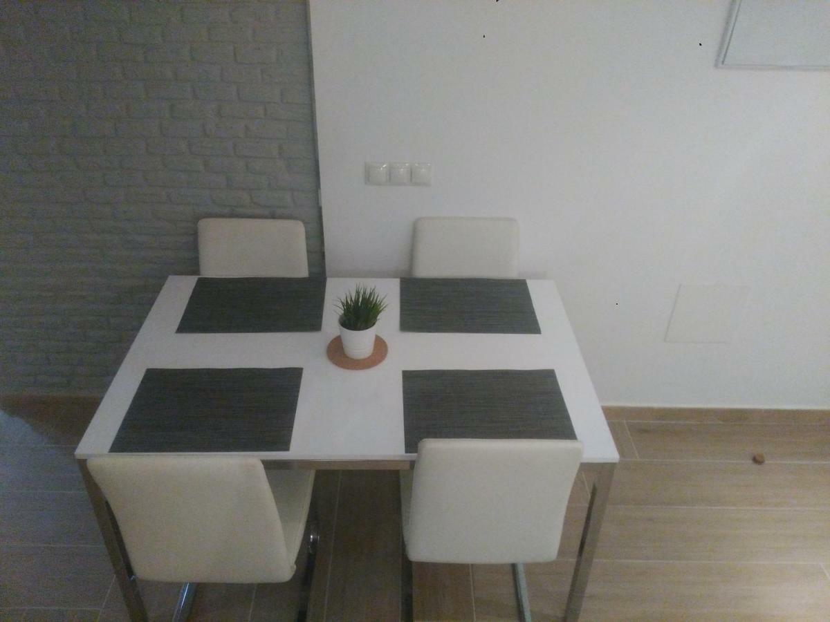Alegranza Apartment เบนัลมาเดนา ภายนอก รูปภาพ